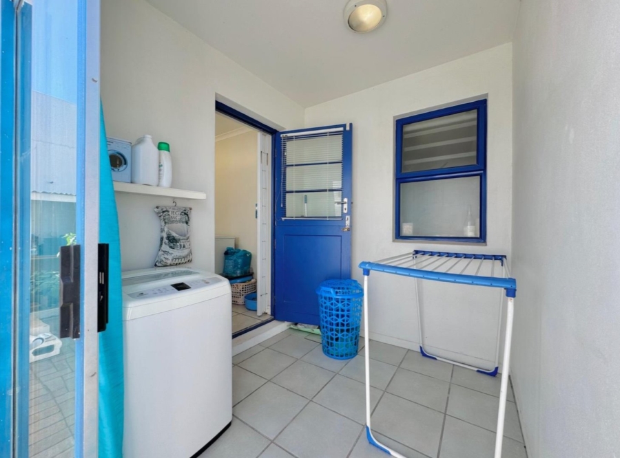 3 Bedroom Property for Sale in Blue Lagoon Western Cape